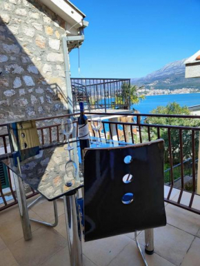 Apartment by the sea